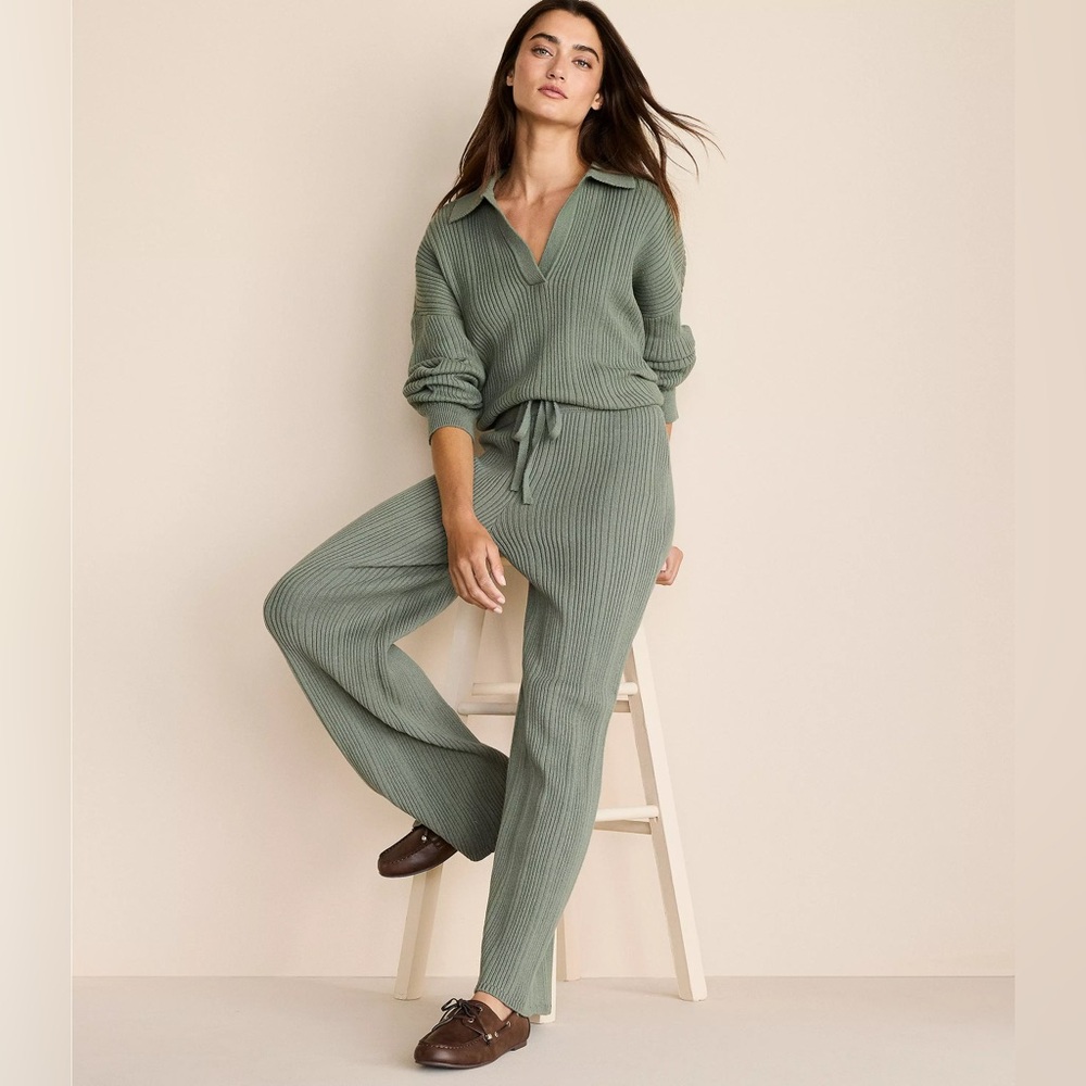 Lou & Grey green knit lounge set